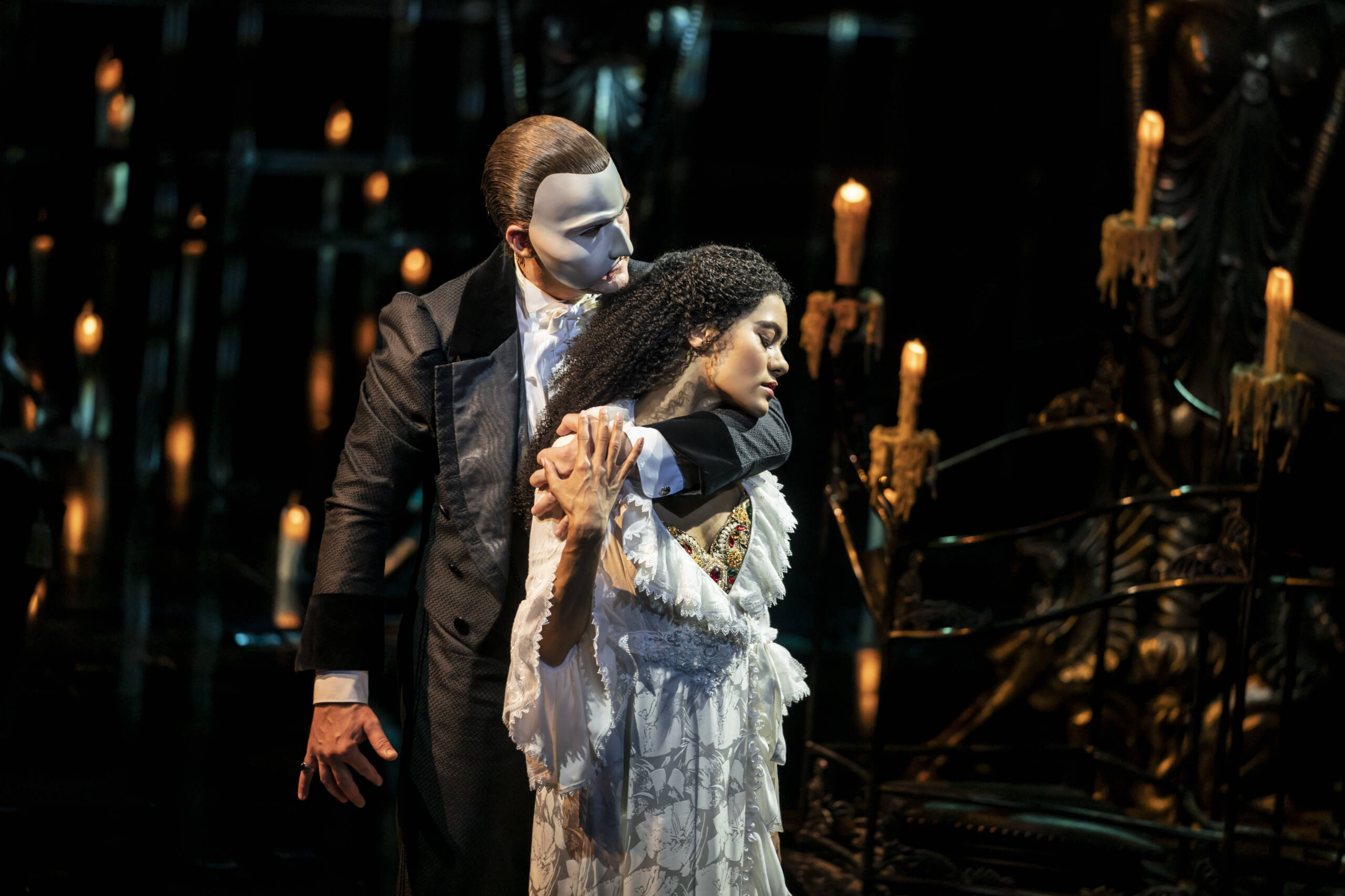 The Phantom of the Opera returns to Her Majesty's Theatre | LW Theatres